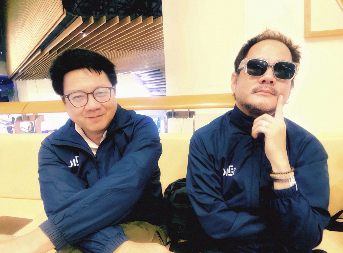 Dr. Non Arkaraprasertkul and Dr. Poon Thiengburanathum, co-founders of Axiom